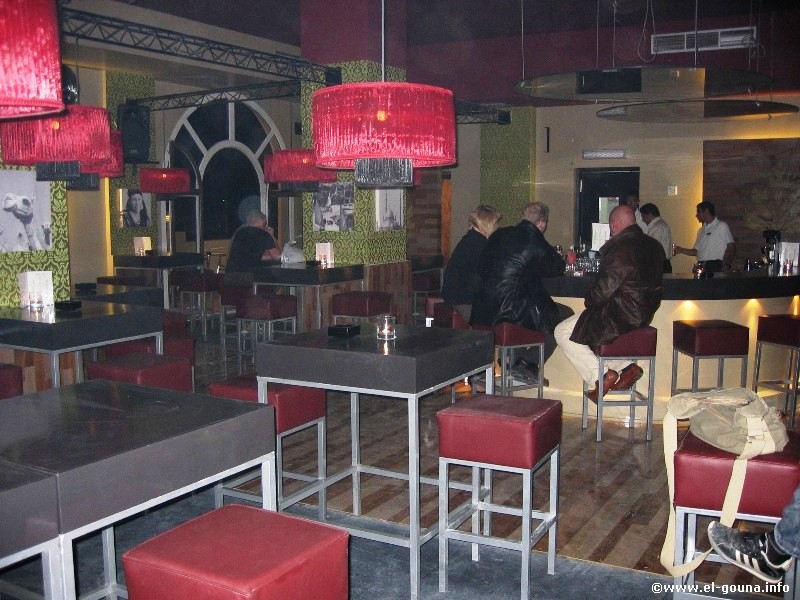 Peanuts Bar & Eatery 081